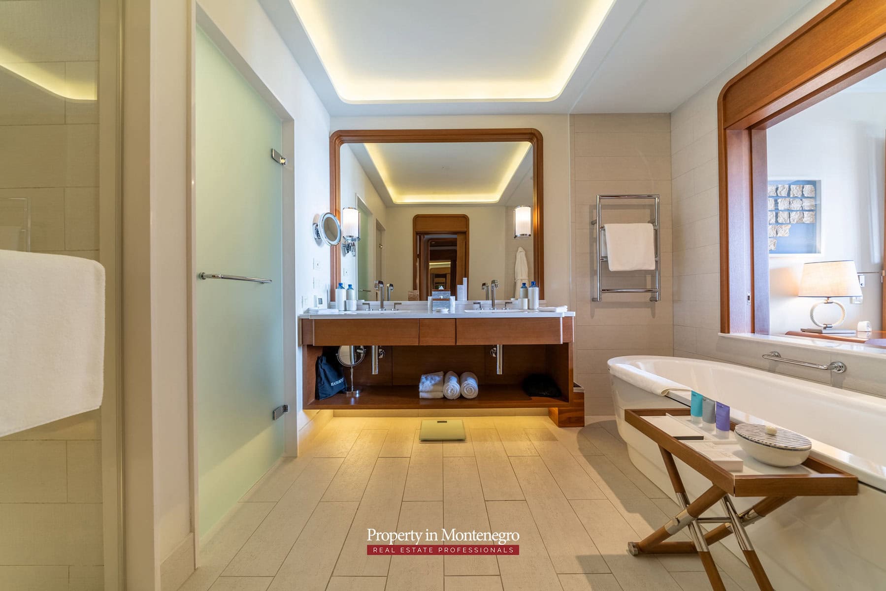 Luxury-two-bedroom-apartment-for-sale-in-Porto-Montenegro