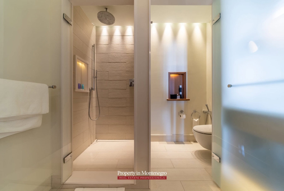Luxury-two-bedroom-apartment-for-sale-in-Porto-Montenegro