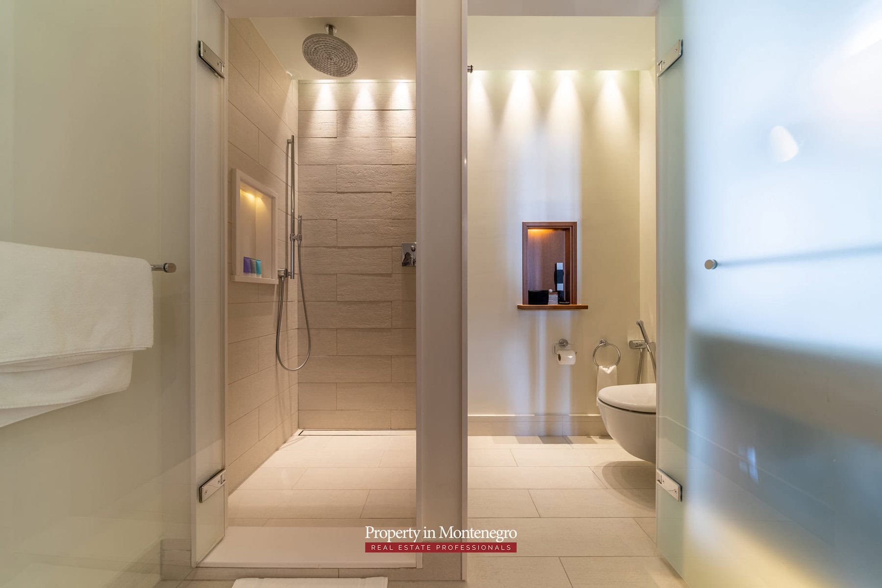 Luxury-two-bedroom-apartment-for-sale-in-Porto-Montenegro