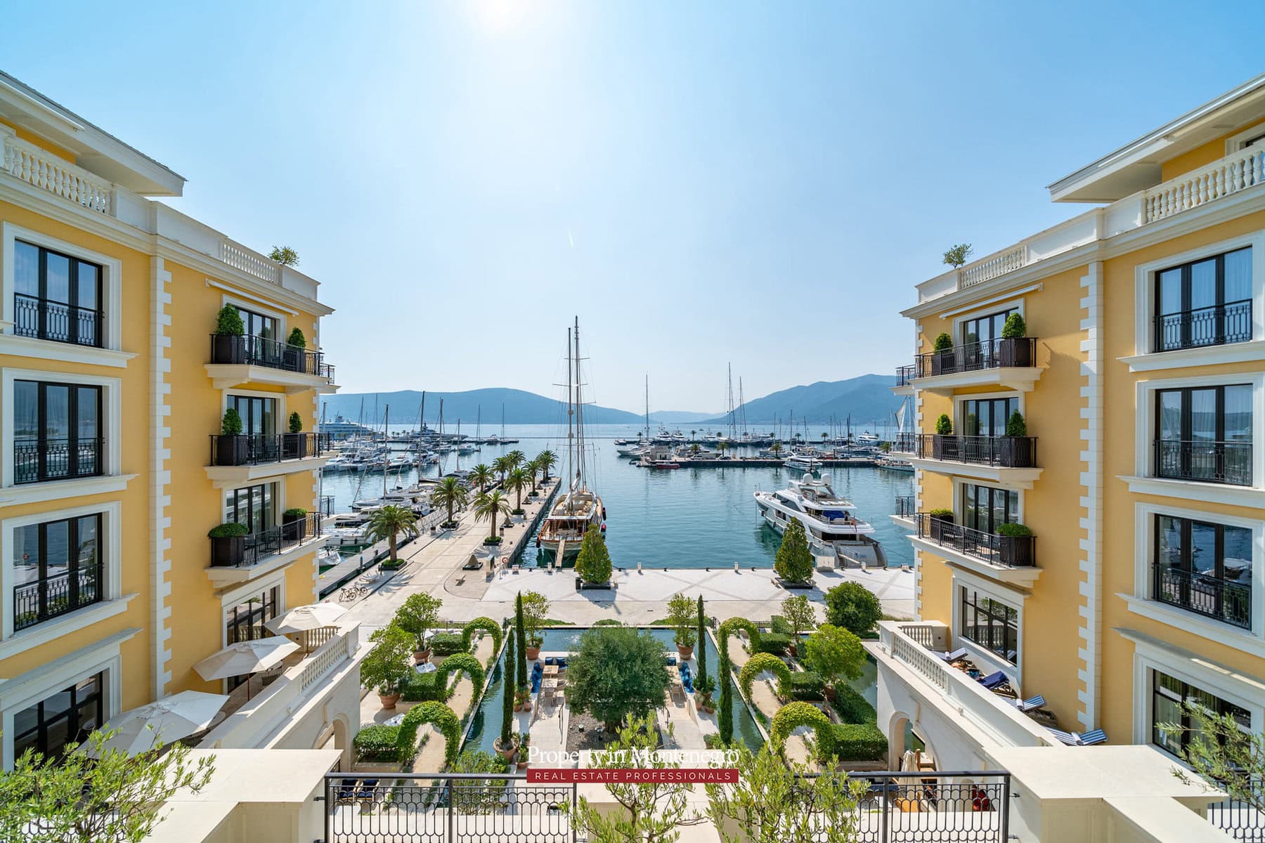 Luxury-two-bedroom-apartment-for-sale-in-Porto-Montenegro