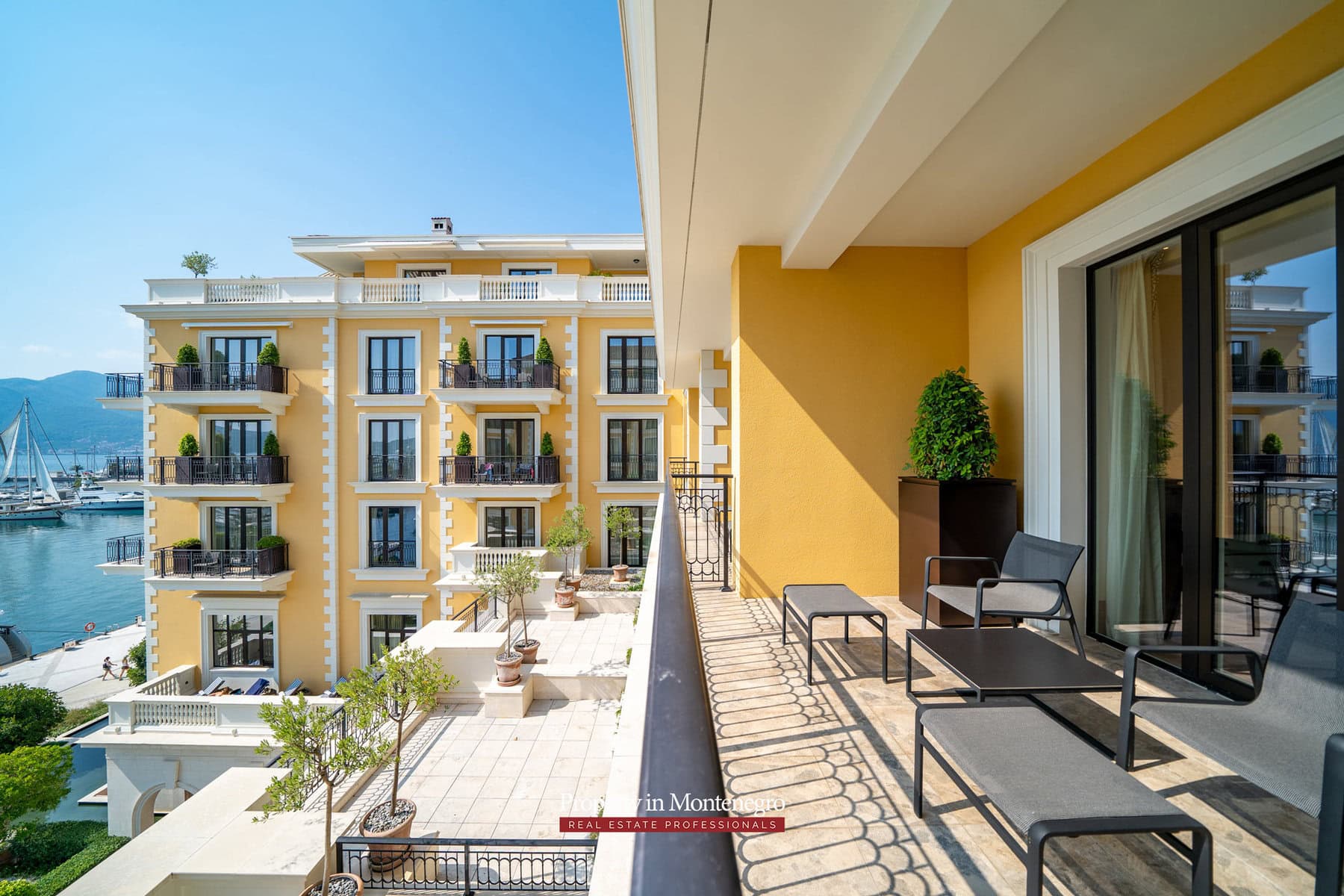 Luxury-two-bedroom-apartment-for-sale-in-Porto-Montenegro