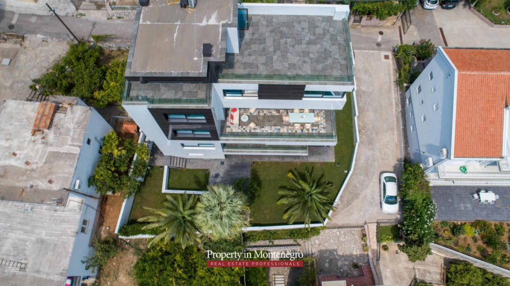 Luxury villa for sale in Budva
