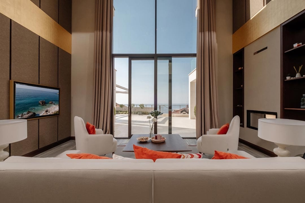Luxury villa for sale near Sveti Stefan