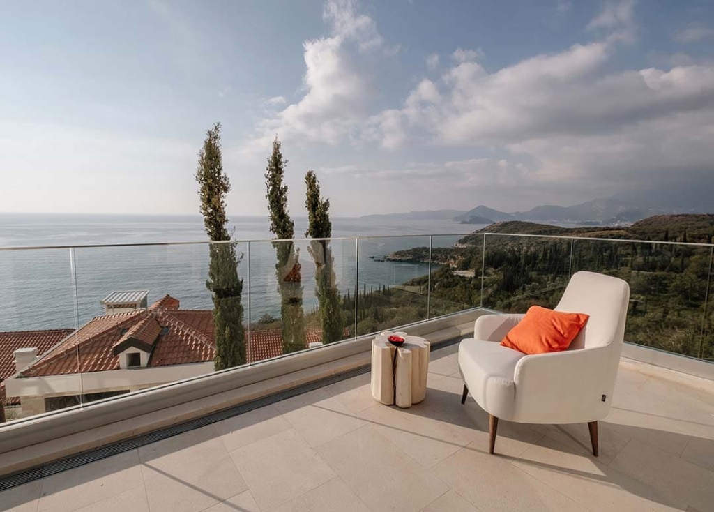 Luxury villa for sale near Sveti Stefan