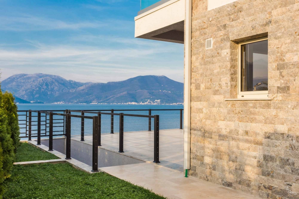 First line luxury villa for sale in Tivat Bay