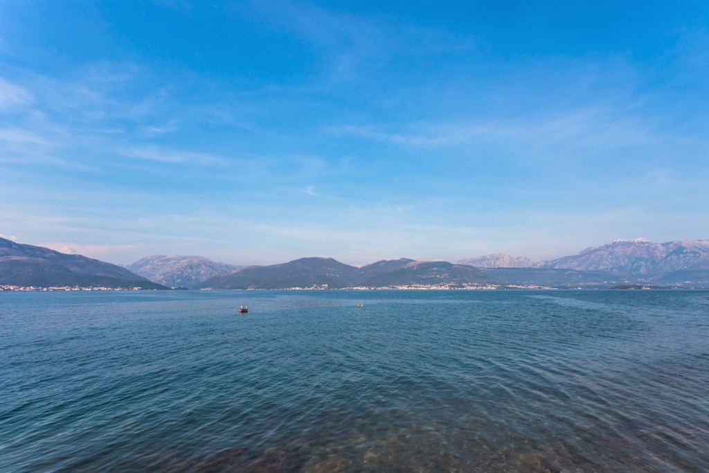 First line luxury villa for sale in Tivat Bay