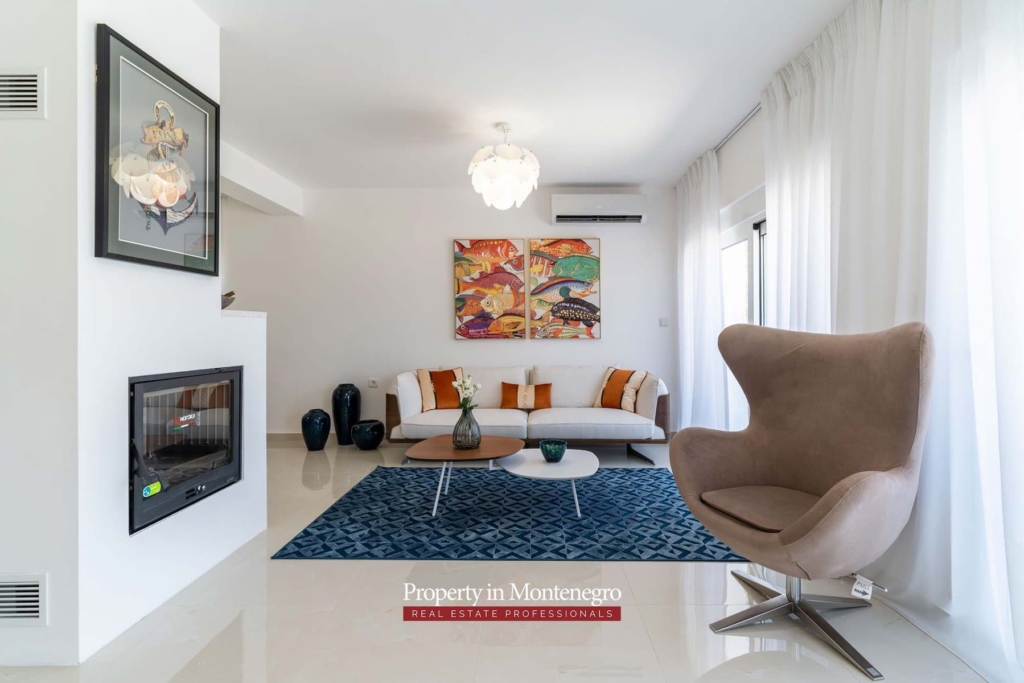 Villa for sale in Tivat Bay