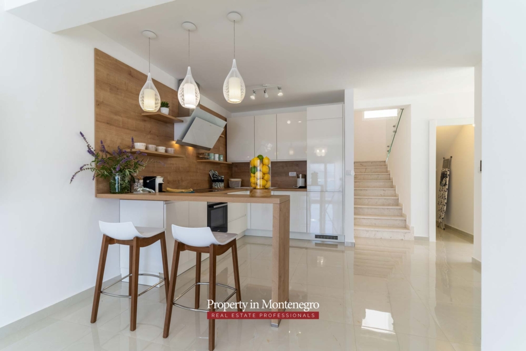 Villa for sale in Tivat Bay