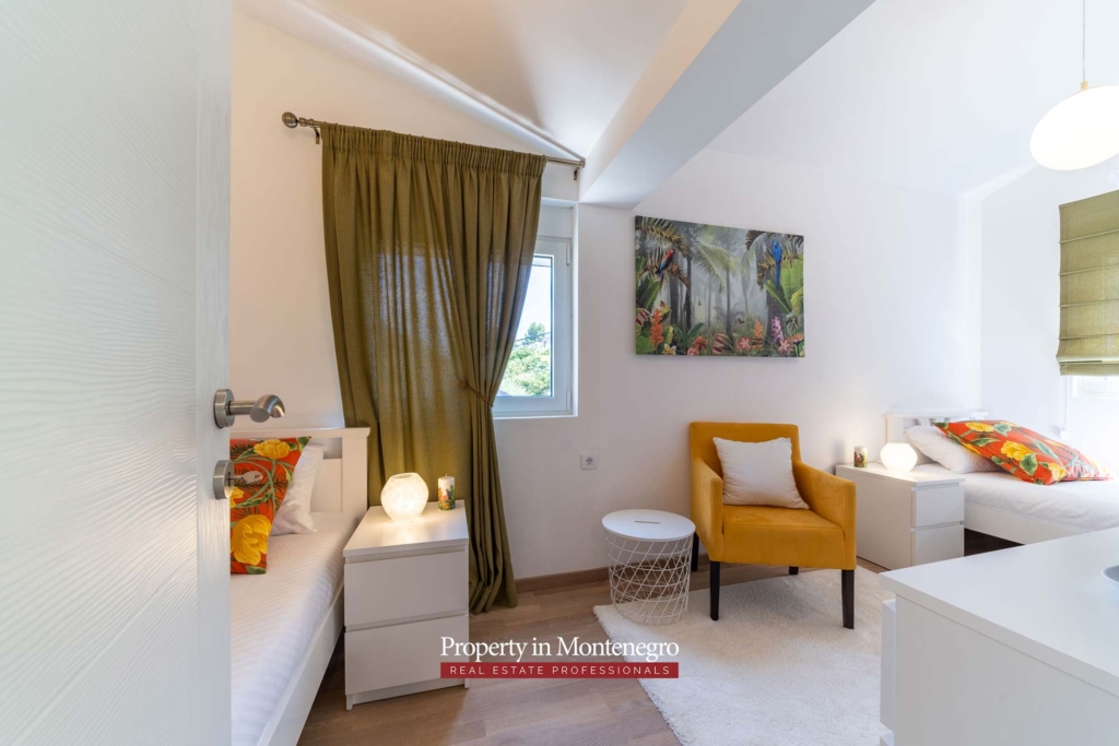 Villa for sale in Tivat Bay