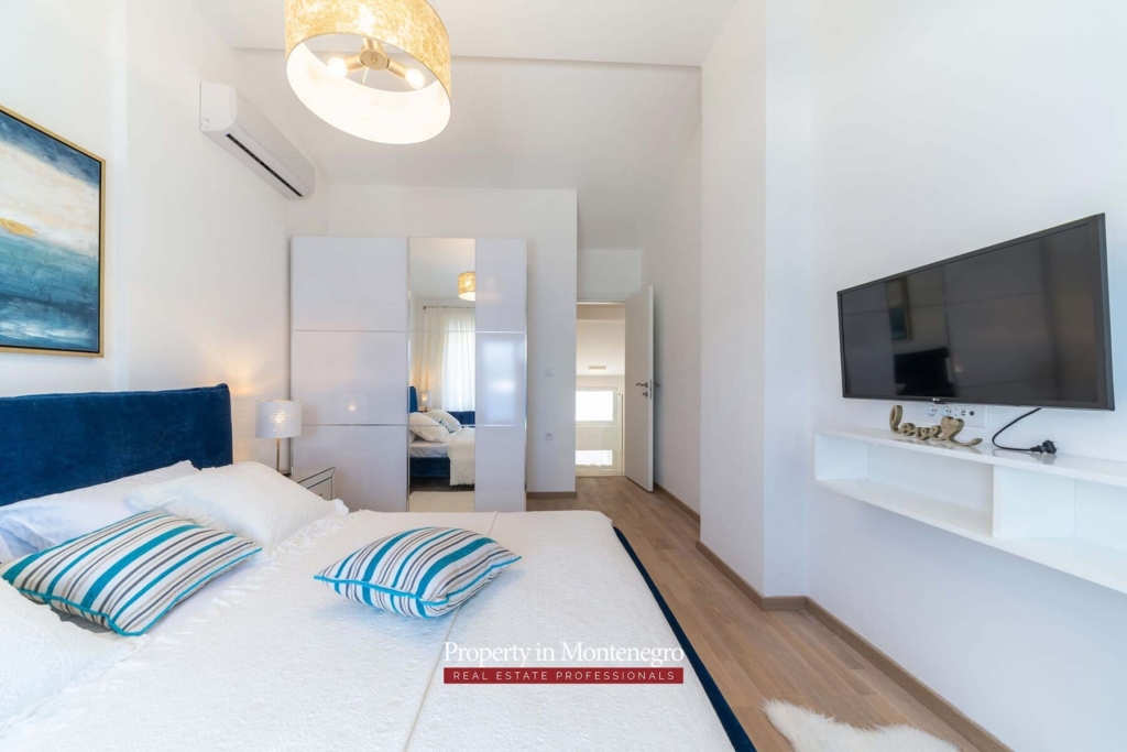 Villa for sale in Tivat Bay