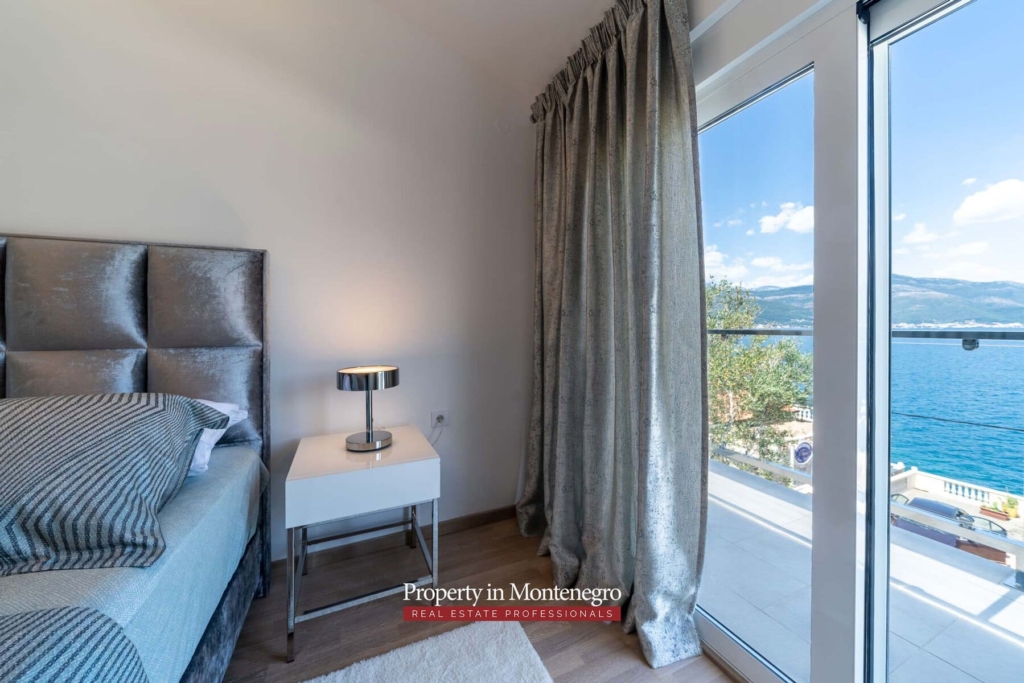 Villa for sale in Tivat Bay