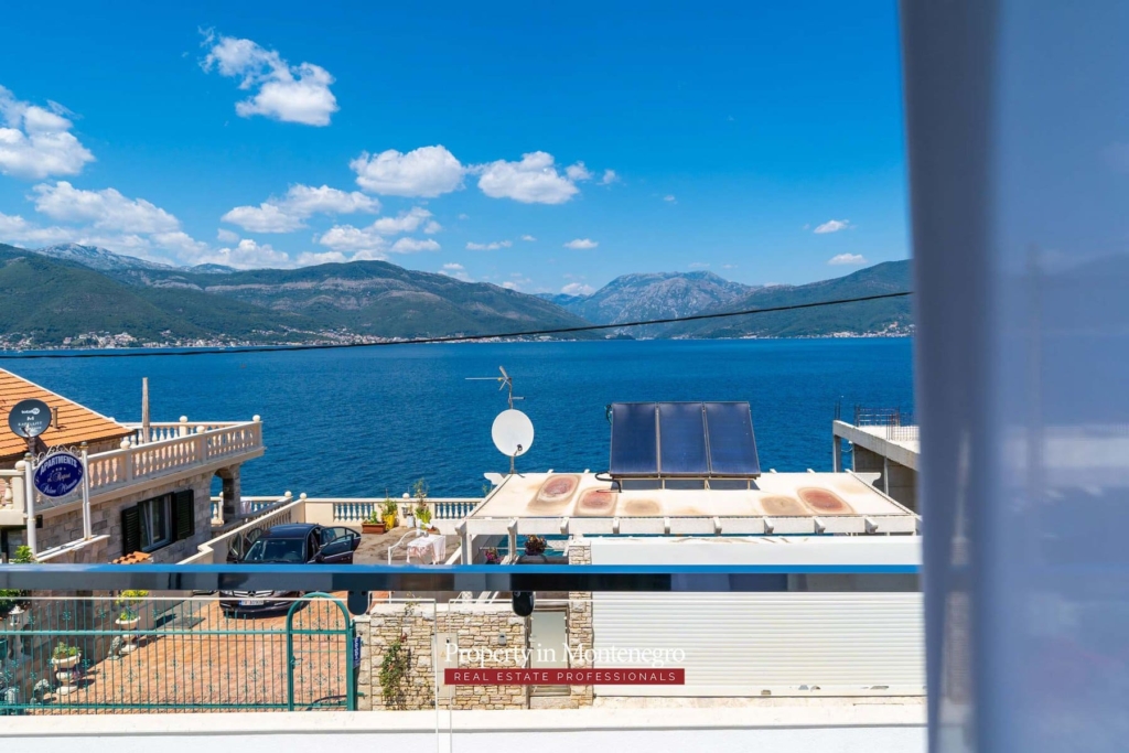 Villa for sale in Tivat Bay