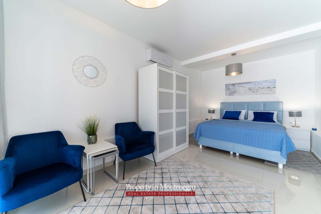 Villa for sale in Tivat Bay