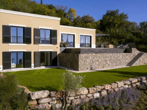Modern villa for sale in Tivat