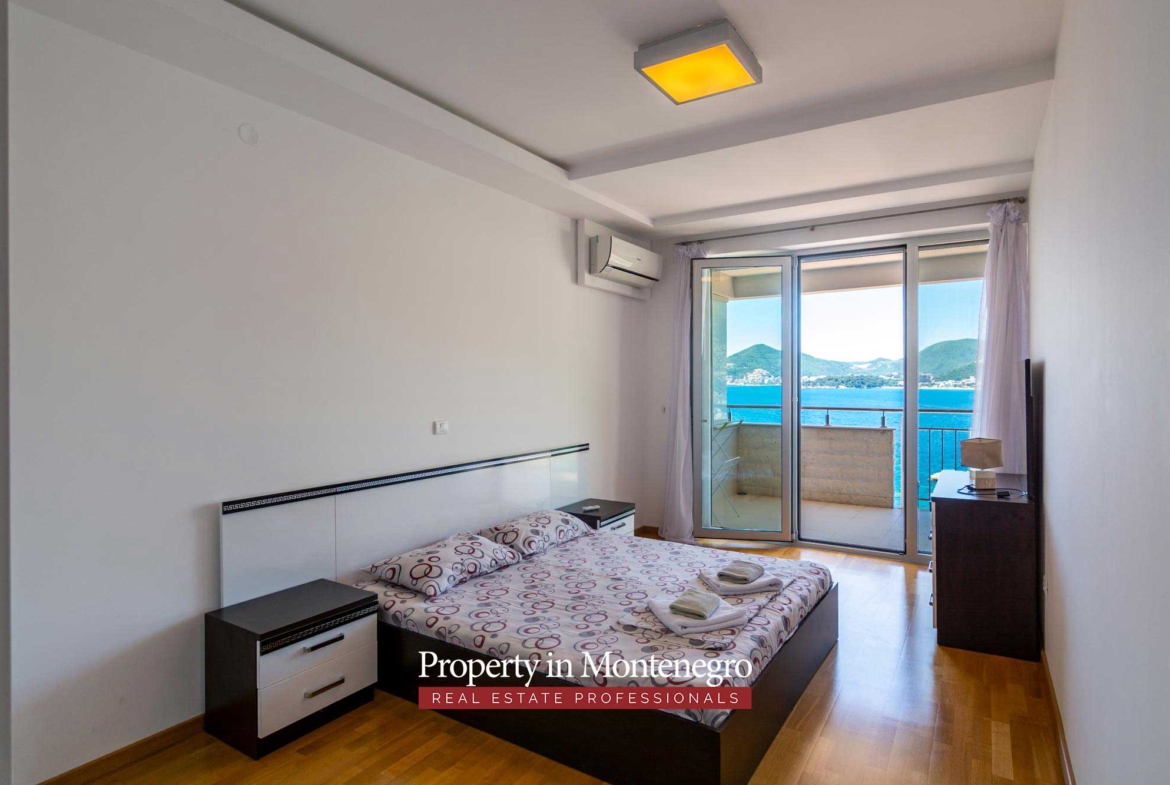 Apartment for sale in Budva Riviera