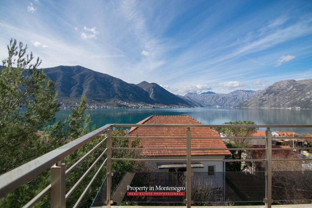 Duplex apartment for sale in Bay of Kotor