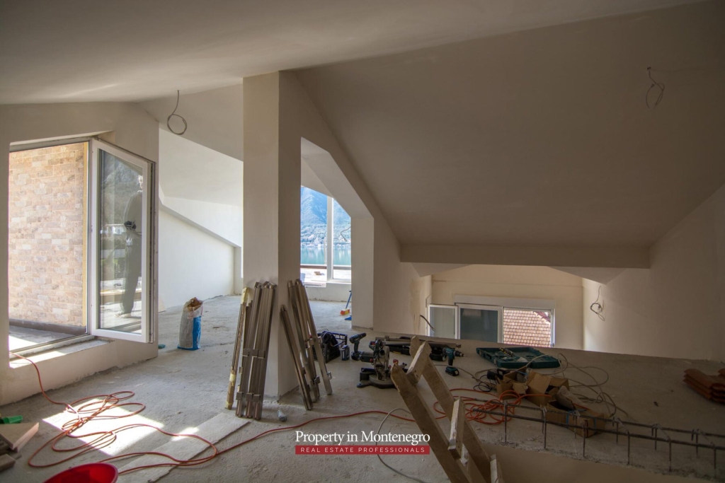 Duplex apartment for sale in Bay of Kotor