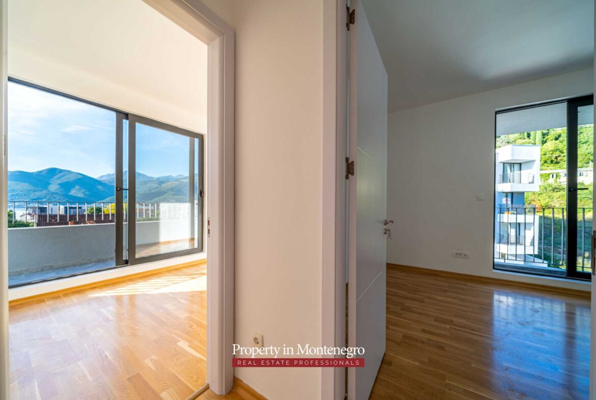 Penthouse for sale in new building in Tivat