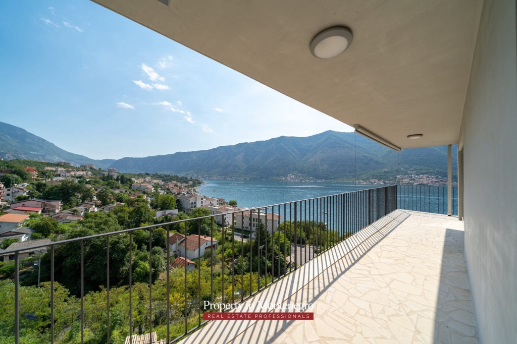 Three bedroom penthouse for sale in Bay of Kotor
