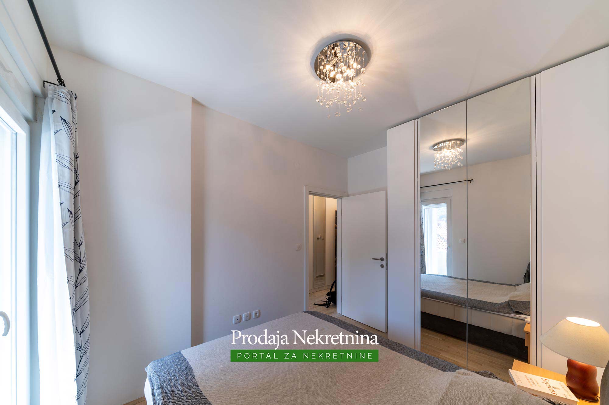 Prodaje se jednosoban namjesten stan u Budvi 11 1