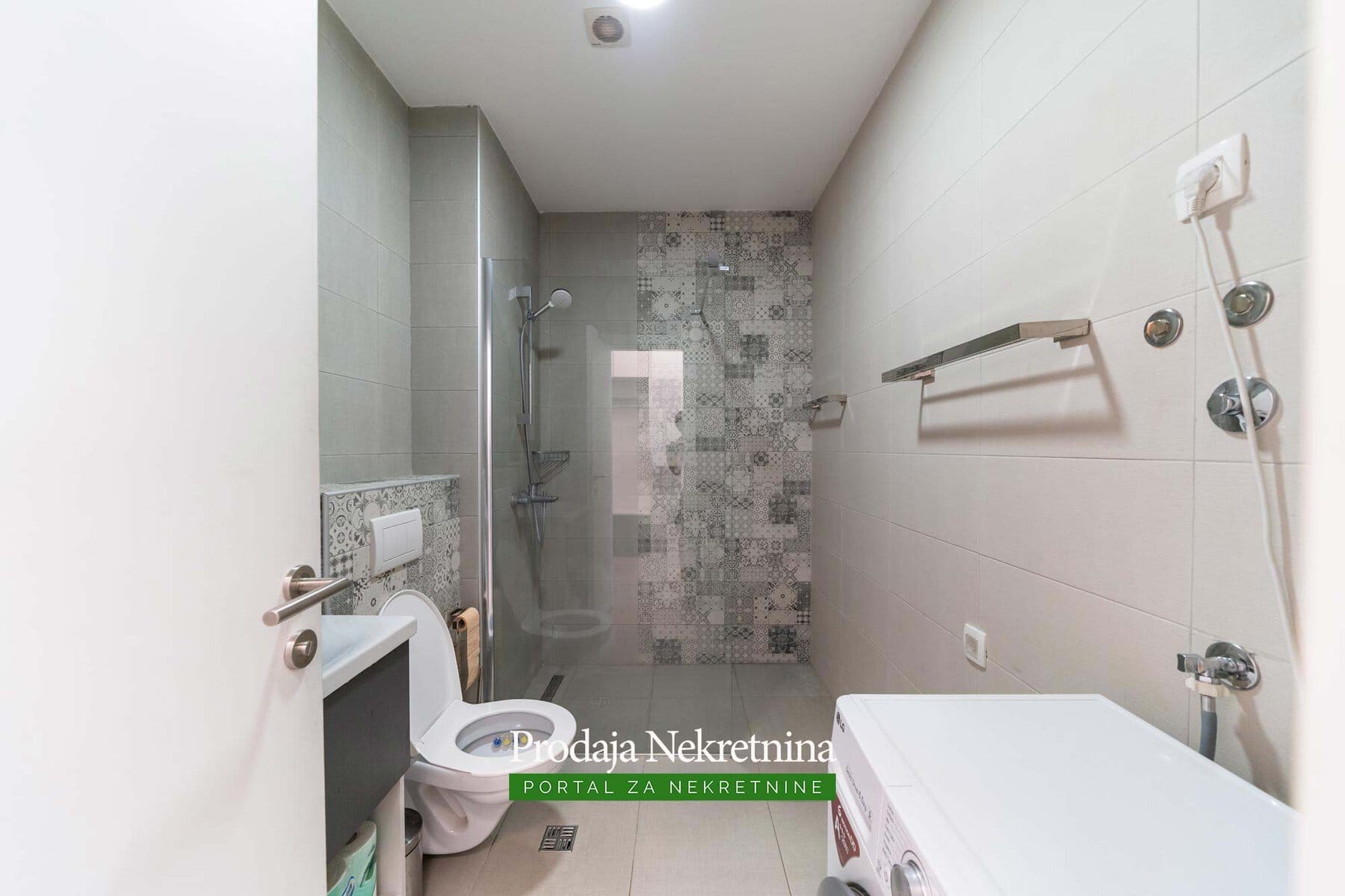 Prodaje se jednosoban namjesten stan u Budvi 16 1