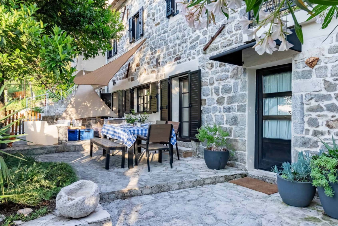 Renovated stone house for sale in Tivat