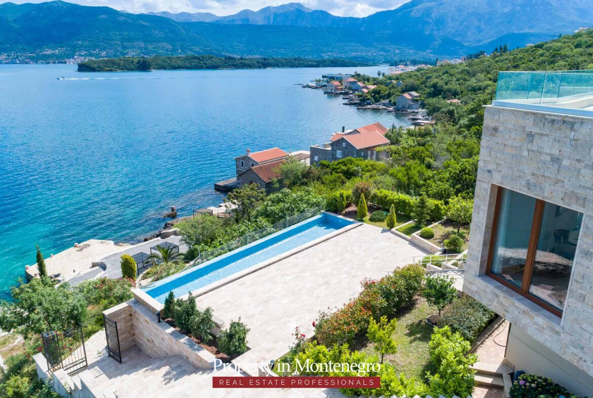 Waterfront villa for sale in Tivat Bay