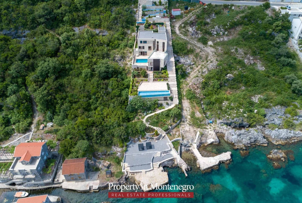 Waterfront villa for sale in Tivat Bay