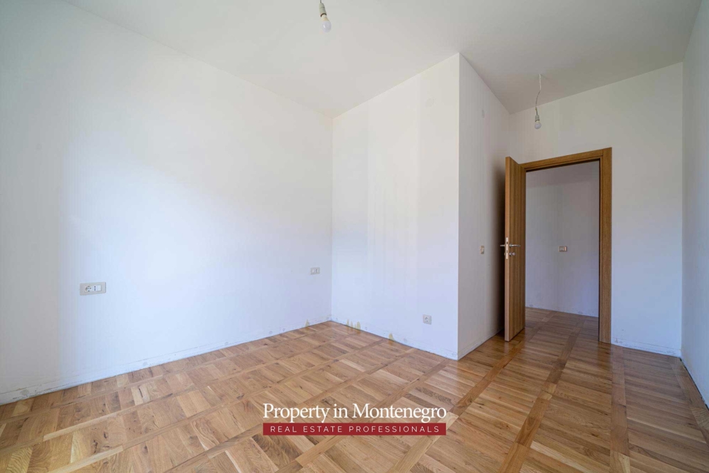 Seaview apartment for sale in Kotor Bay