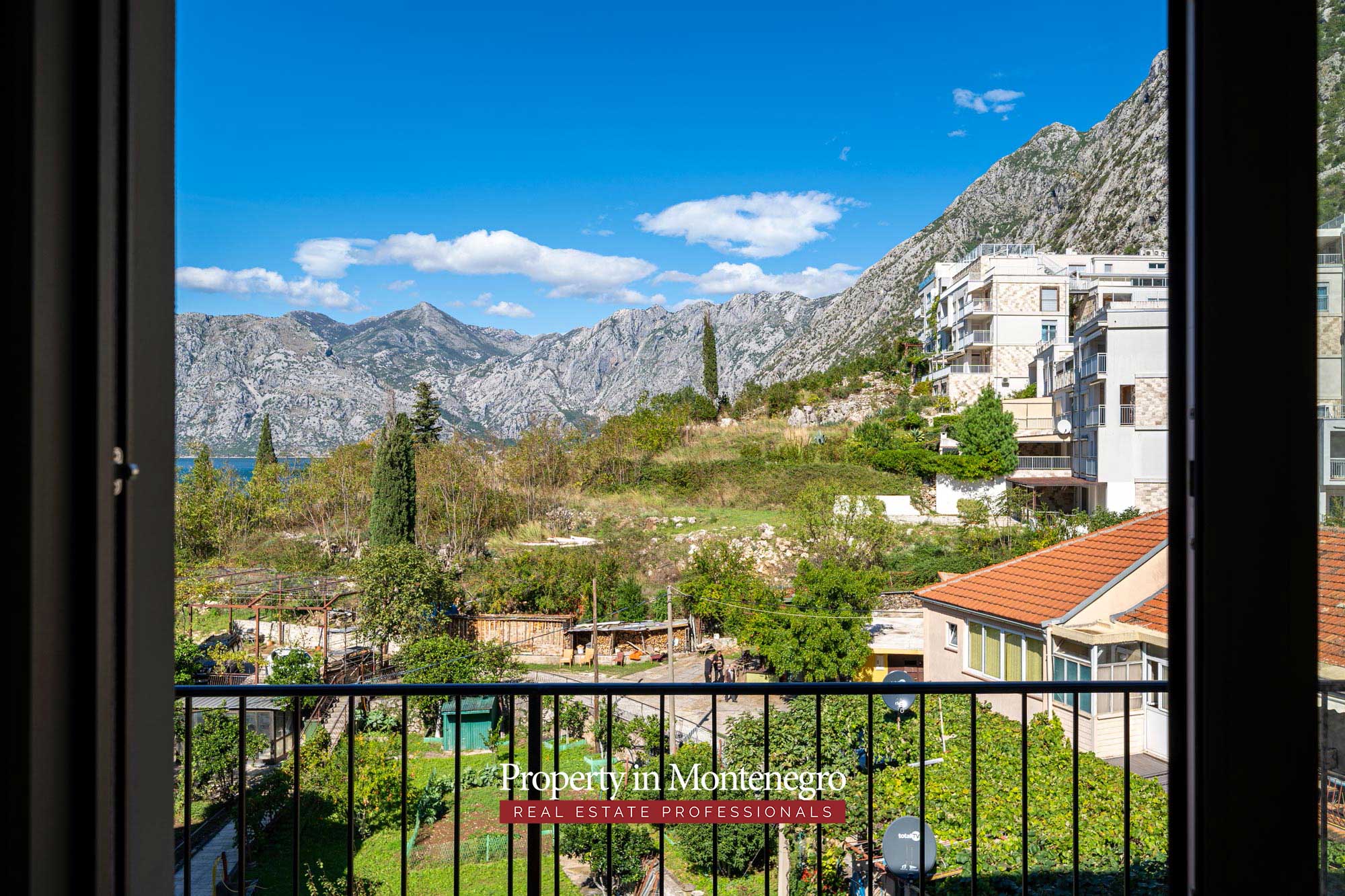 Seaview apartment for sale in Kotor Bay