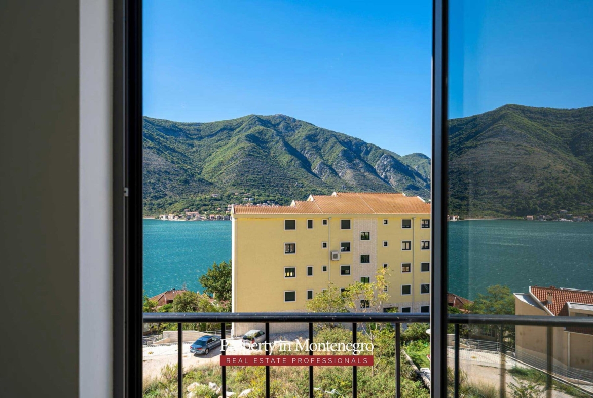 Seaview apartment for sale in Kotor Bay