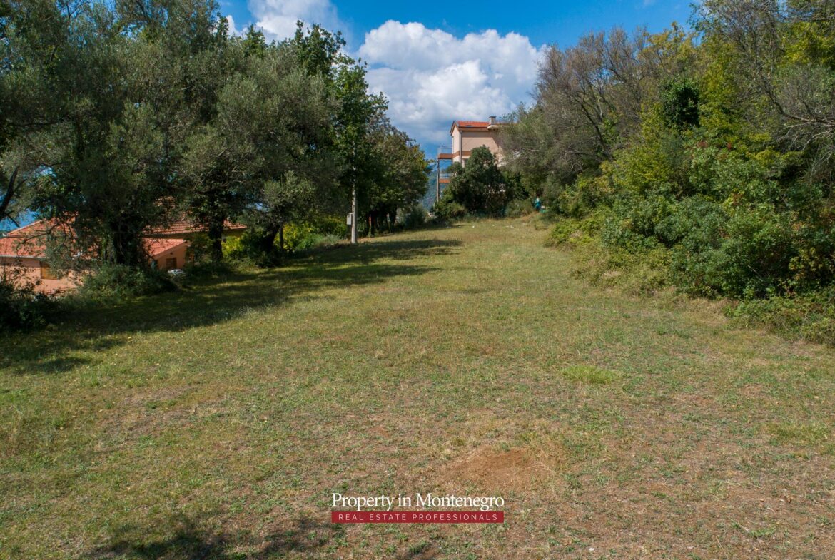 Seaview land for sale in Tivat