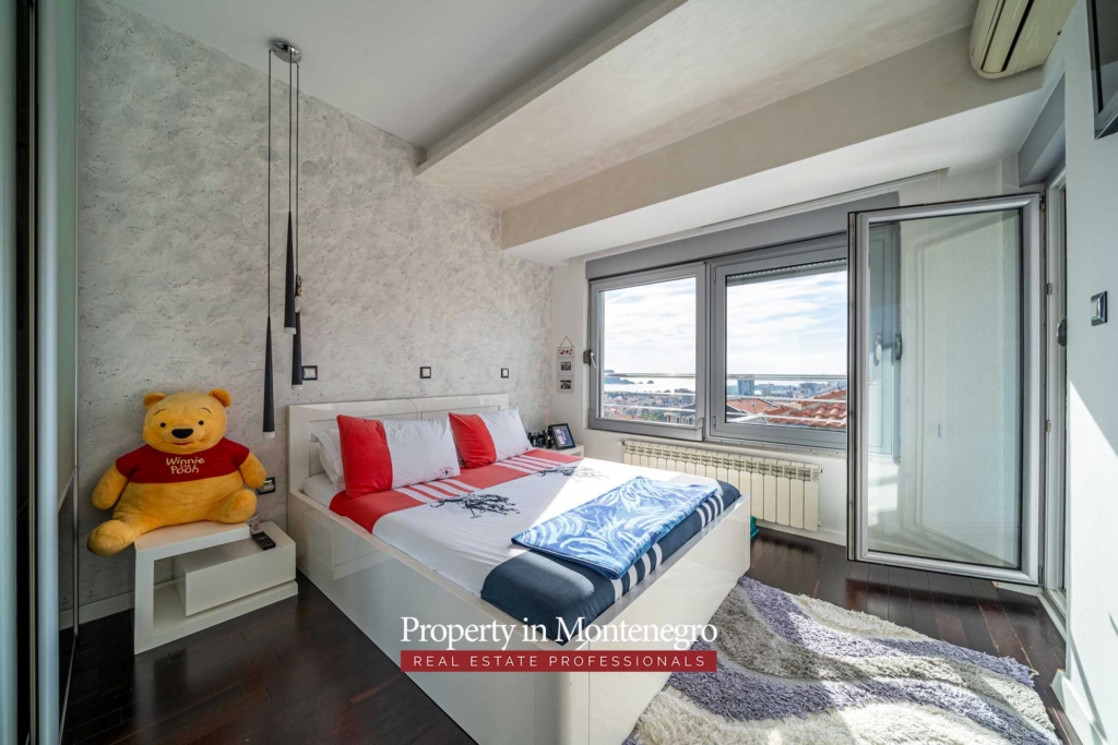 Penthouse with seaview for sale in Budva