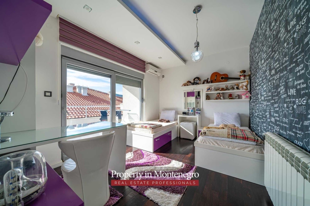 Penthouse with seaview for sale in Budva