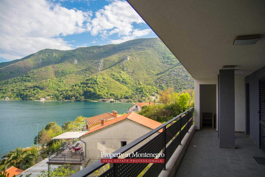 Villa for sale in Bay of Kotor