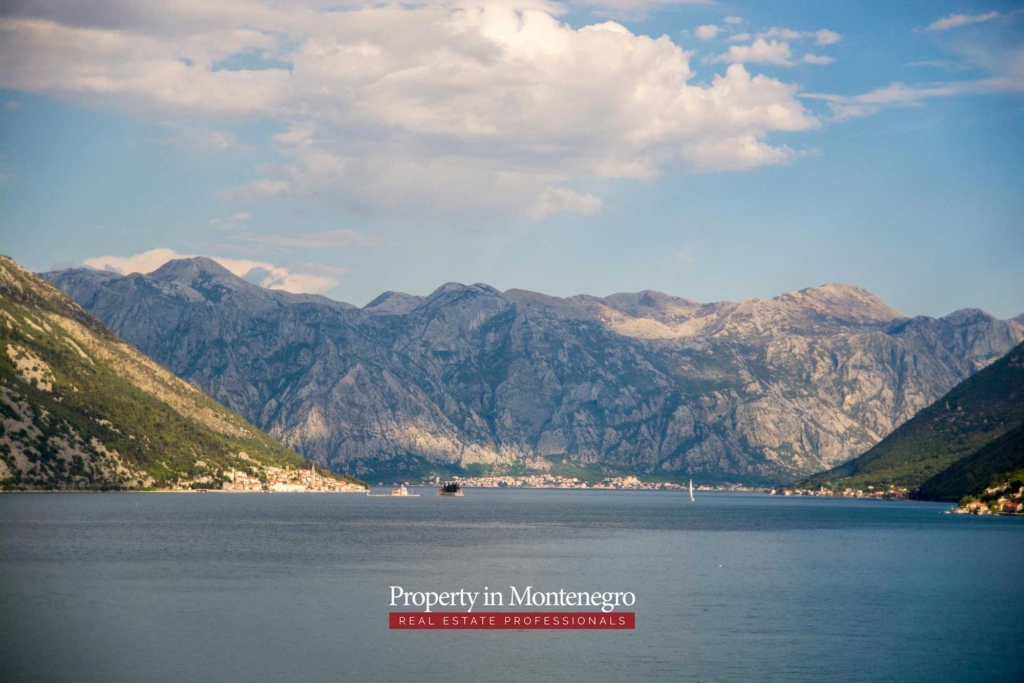 Villa for sale in Bay of Kotor
