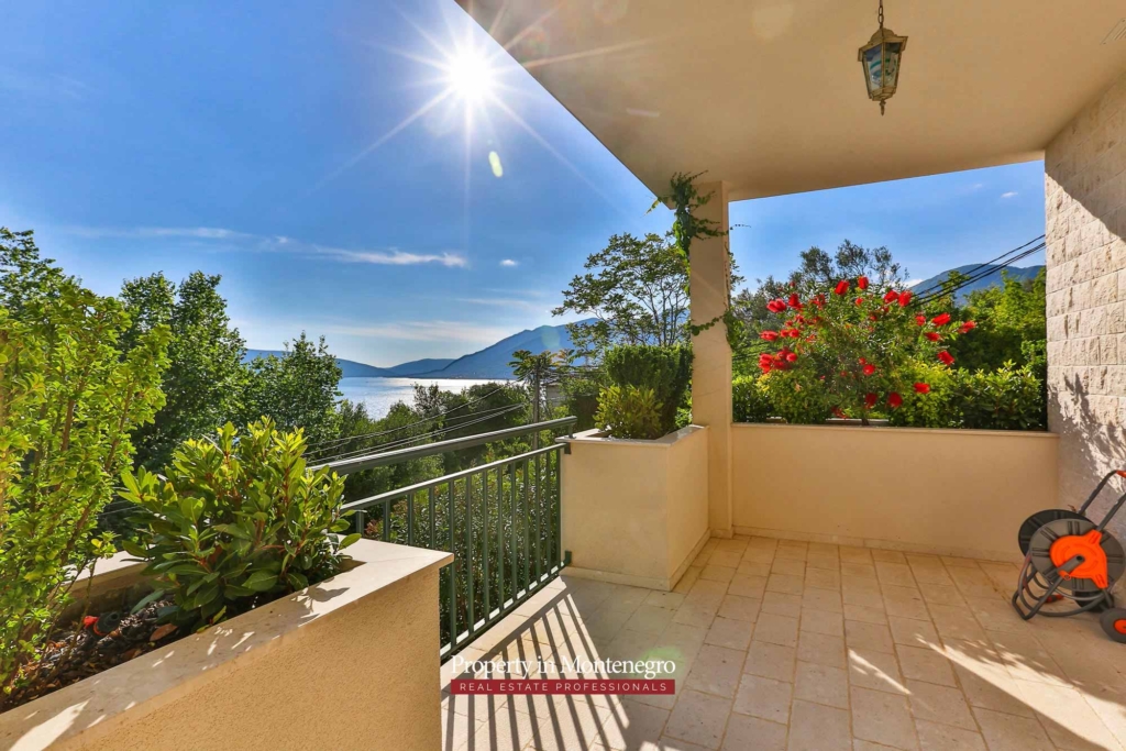 House for sale near Porto Montenegro
