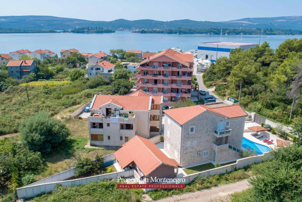 Villa with swimming pool for sale in Tivat