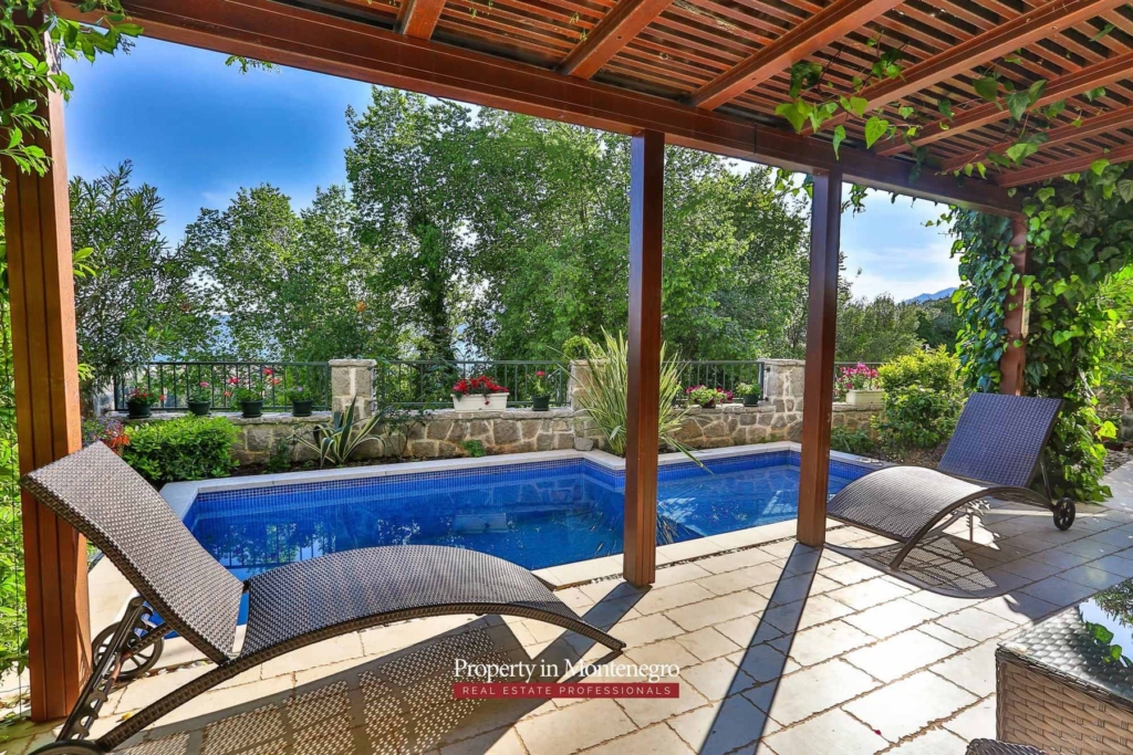 House for sale near Porto Montenegro