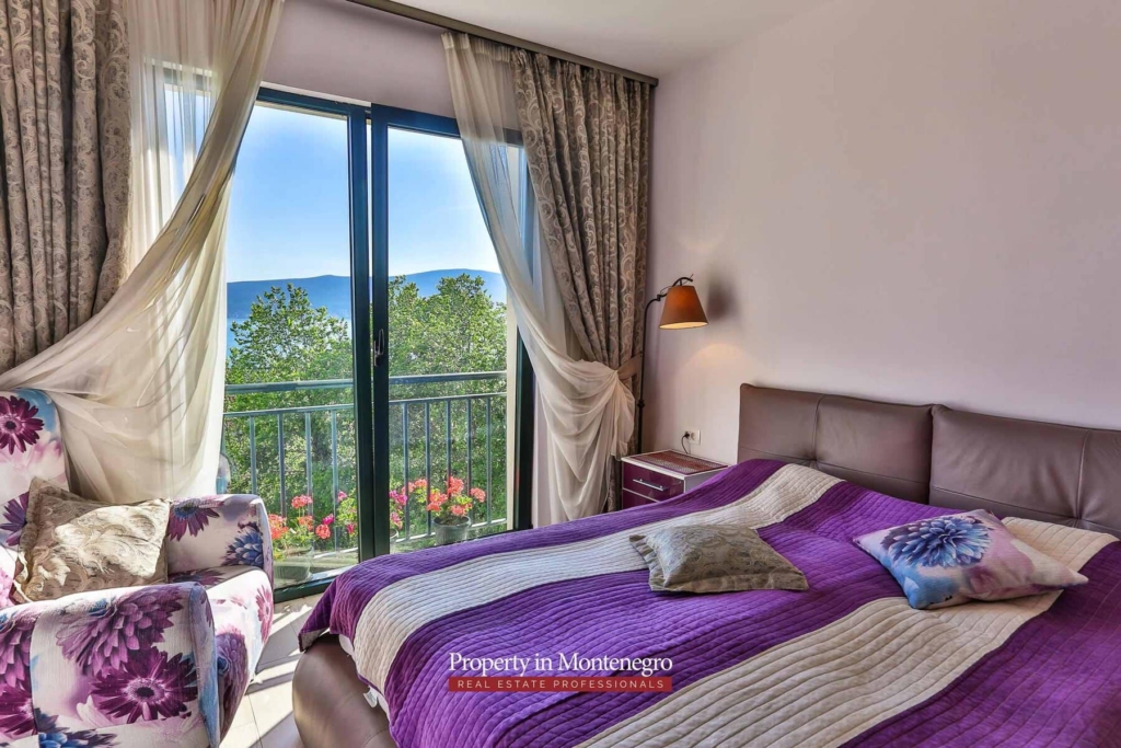 House for sale near Porto Montenegro