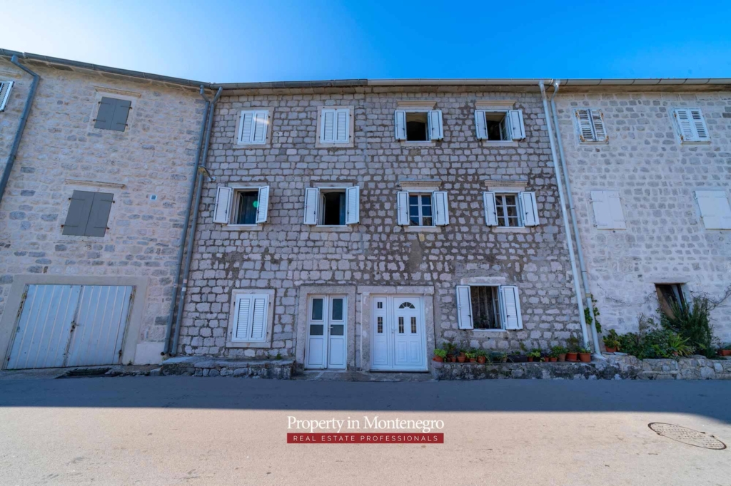 Seafront stone house for sale in Boka Bay