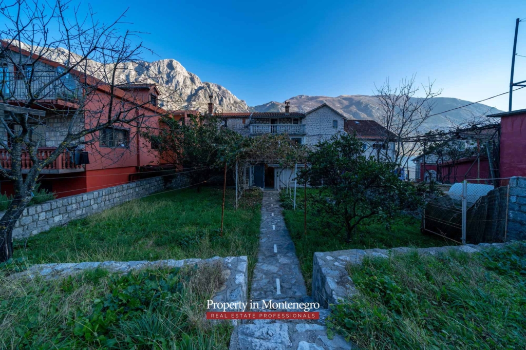 Seafront stone house for sale in Boka Bay
