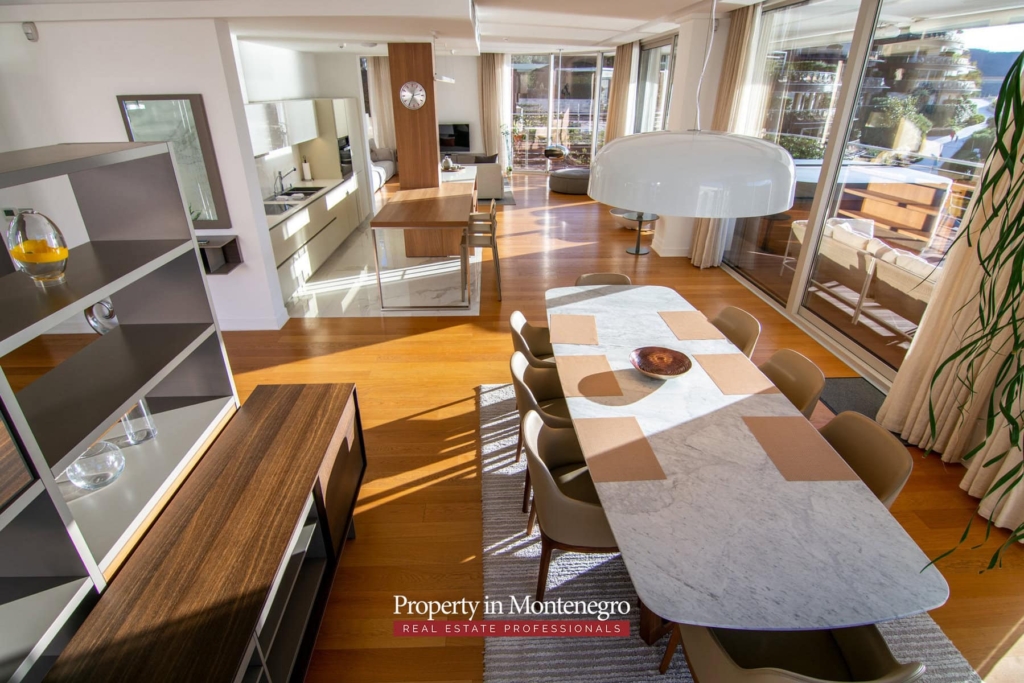 Waterfront penthouse for sale in Budva