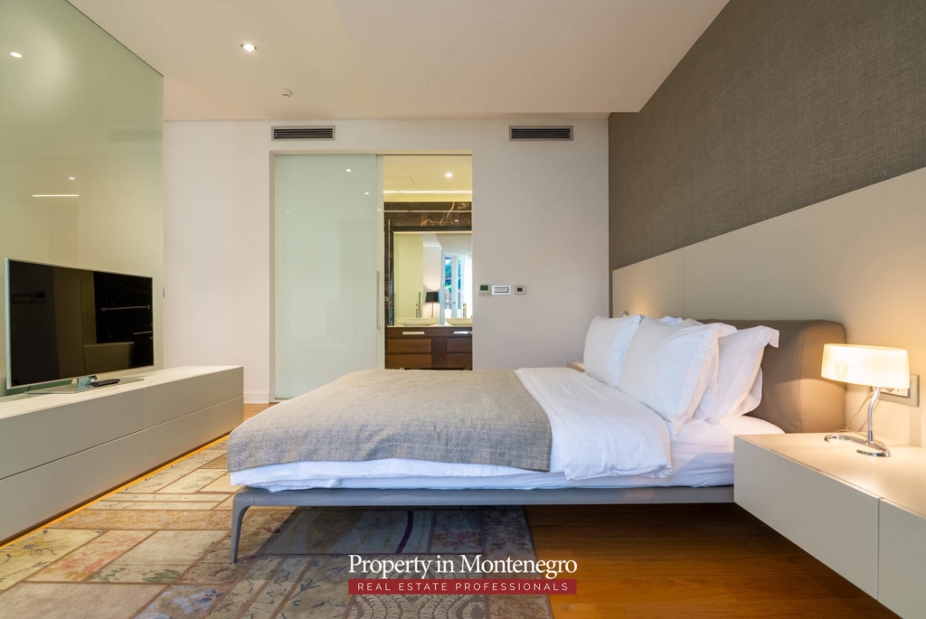 First line luxury penthouse for sale in Budva
