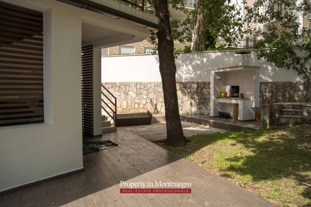 House for sale in Bay of Kotor