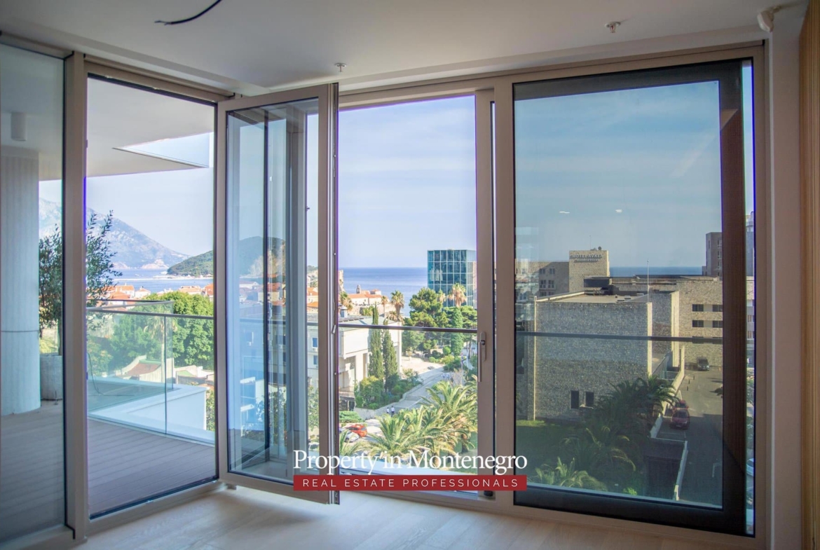 Luxury apartment in Budva