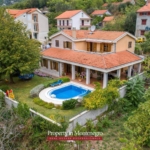 House with swimming pool for sale in Bay of Kotor