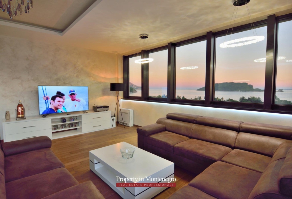 Luxury penthouse for sale in Budva