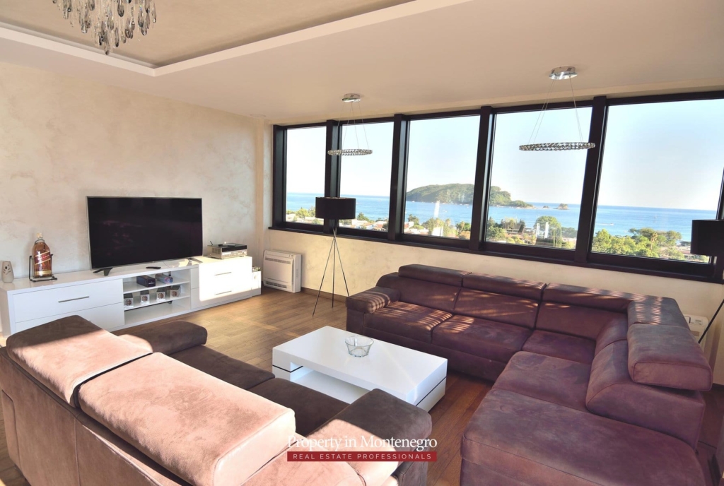 Luxury penthouse for sale in Budva