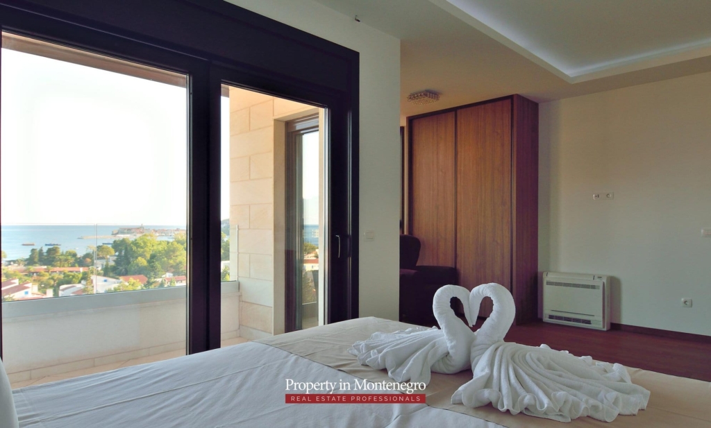 Luxury penthouse for sale in Budva